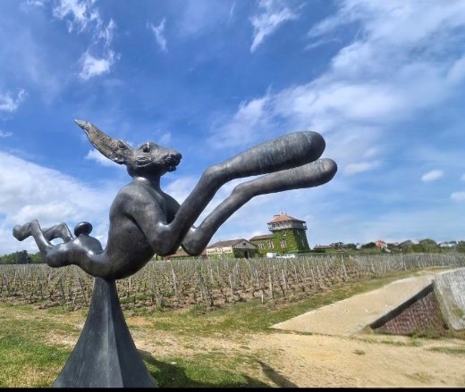 Sculpture dans les vignes du Château Smith Haut Lafitte